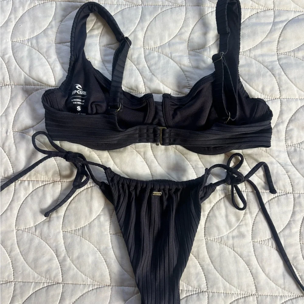 Rip Curl Black Ribbed Underwire Bikini Top with Tie-Side Bottom